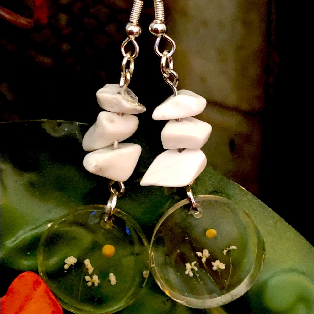 New. Resin mustard seed earrings with white flowers and gemstones.